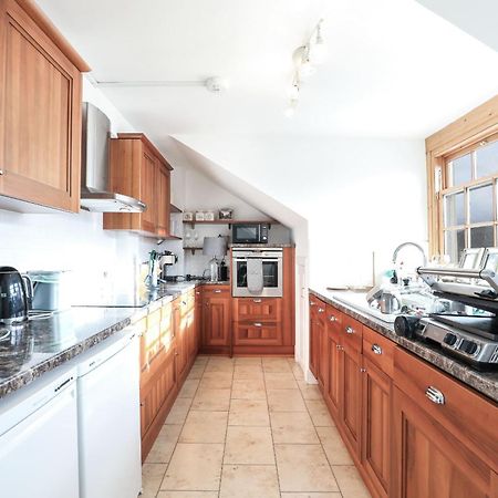 Luxury 3 Bed Royal Mile Apartment 爱丁堡 外观 照片