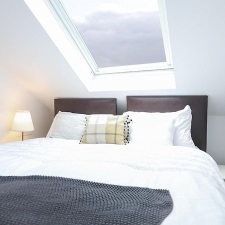 Luxury 3 Bed Royal Mile Apartment 爱丁堡 外观 照片