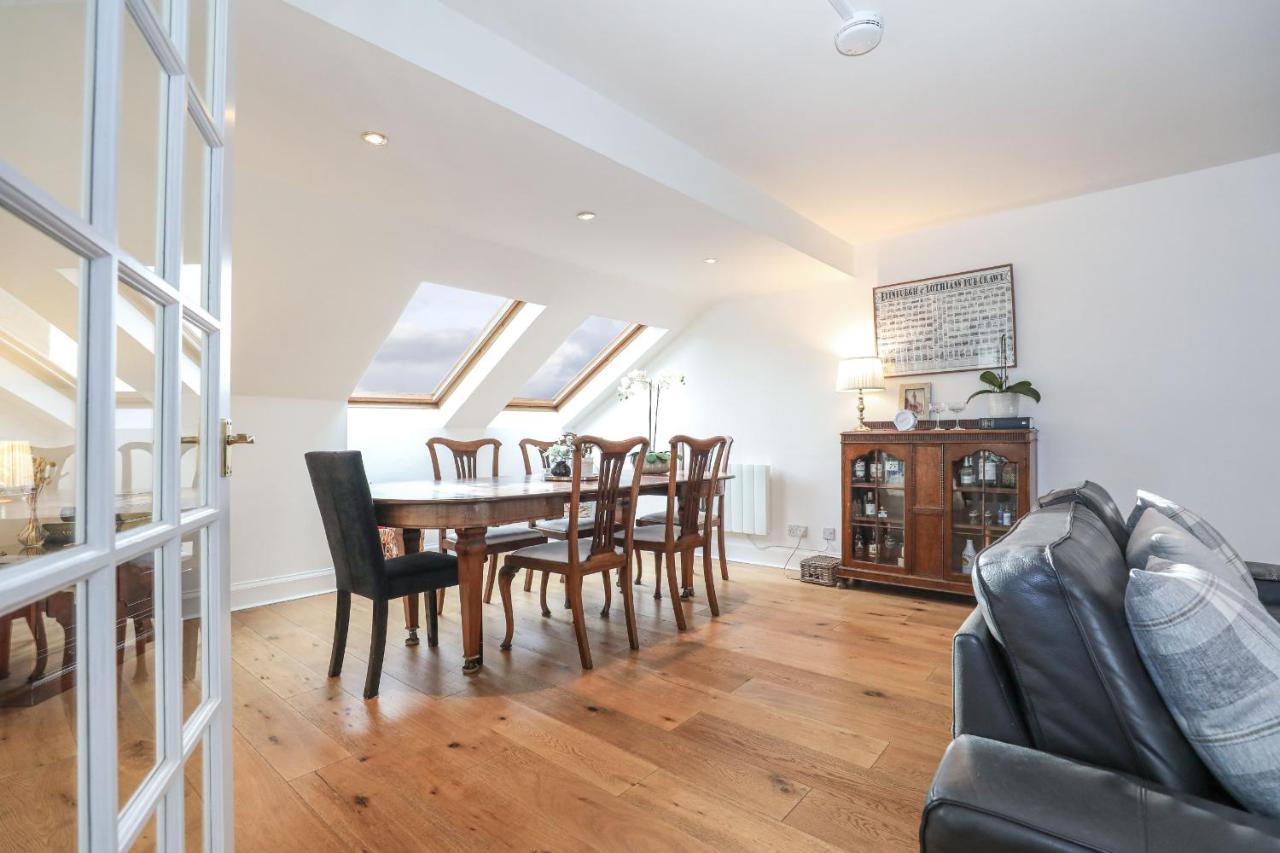 Luxury 3 Bed Royal Mile Apartment 爱丁堡 外观 照片