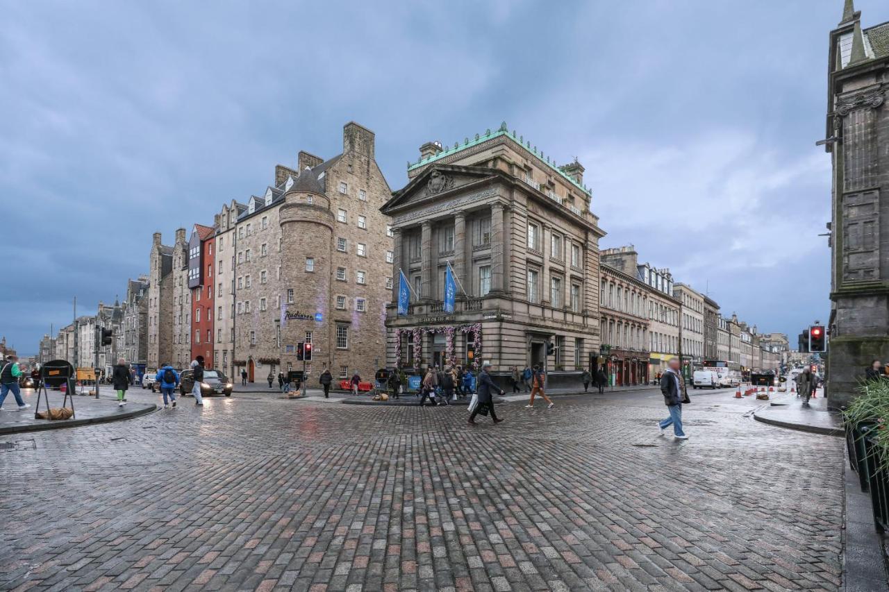 Luxury 3 Bed Royal Mile Apartment 爱丁堡 外观 照片